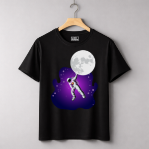 Astronaut Holding Moon – Design ID:10468865 Black